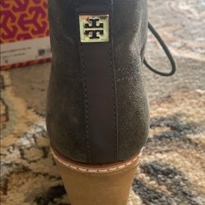 COPY - Tory Burch boots